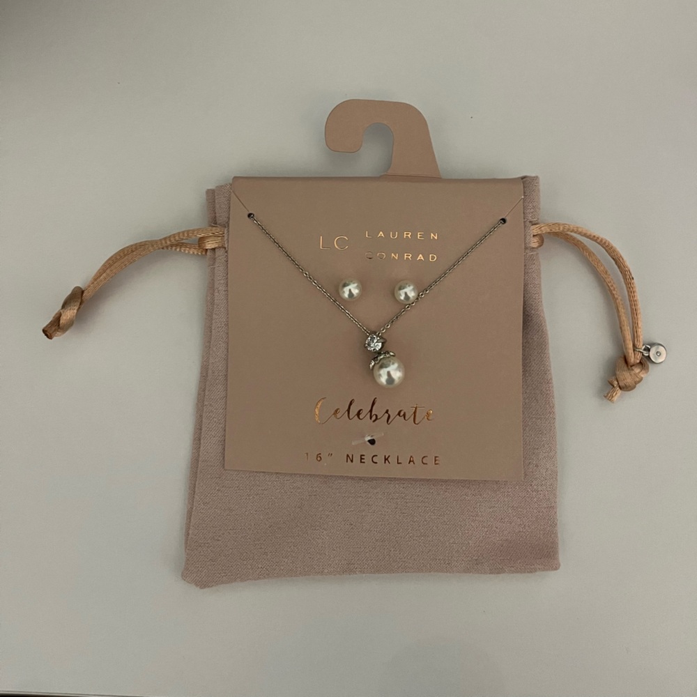 🌸LC Lauren Conrad Celebrate Silver Pearl Necklace and Earring Set